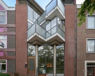 Bed & Ontbijt Haddock - Almere - Edificio