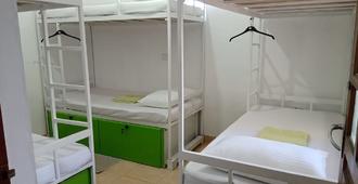 Kandy Walkers Hostel - Kandy - Bedroom