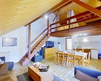 Casa-Le Gerland : joli duplex dans chalet St-Véran - Saint-Véran - Dining room