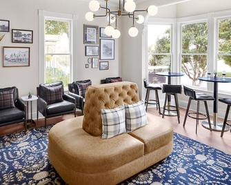 Gosby House Inn, A Four Sisters Inn - Pacific Grove - Living room