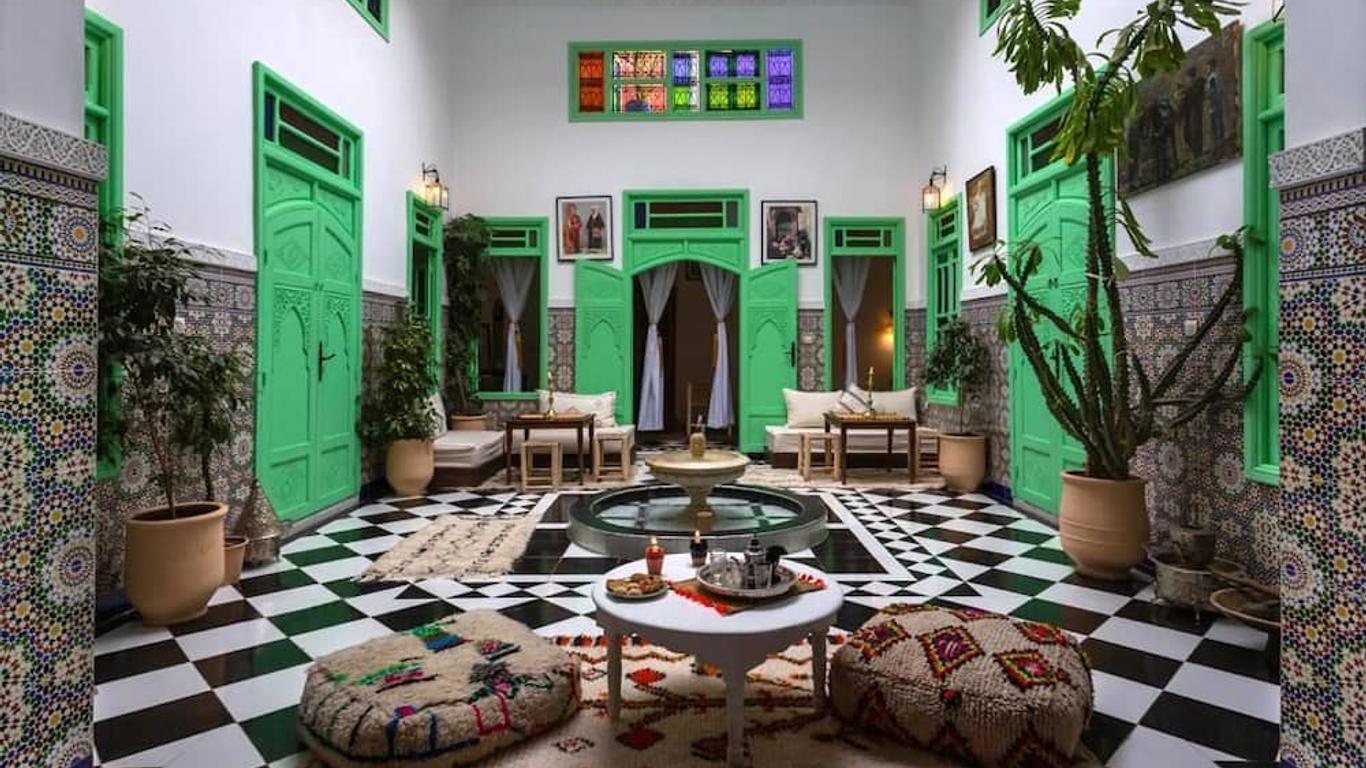 Riad Rose Meryam