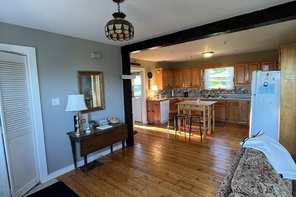 Bay Of Fundy In Margaretsville, Nova Scotia - Middleton - Kitchen