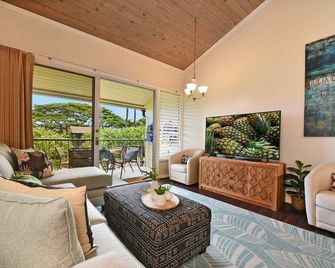 Napili Shores F246 · Ns F246 Spacious Condo W Pools Ac Near Napi - Napili - Wohnzimmer