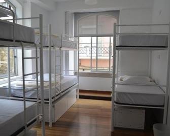 Gspot Hostels & Love Triangles Pizzeria - Lisbon - Bedroom