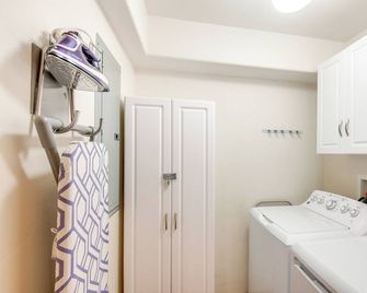 Condo w/ Mtn View 1 Mi to Steamboat Resort! - Steamboat Springs - Lavandería
