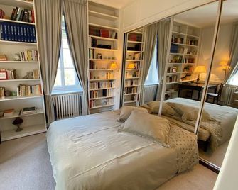 Les Lumieres De La Ville - Strasbourg - Bedroom