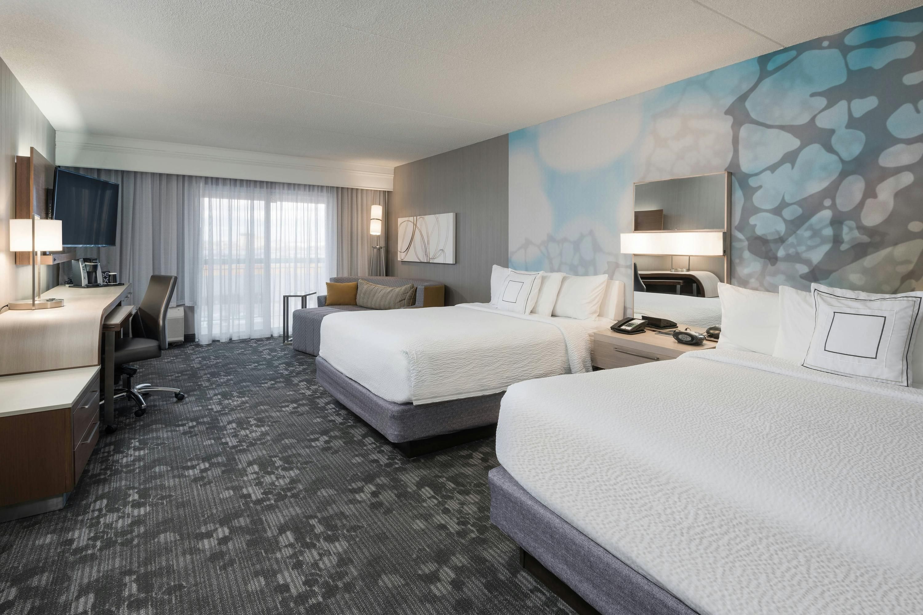 Courtyard by Marriott Toronto Vaughan thumbnail 3