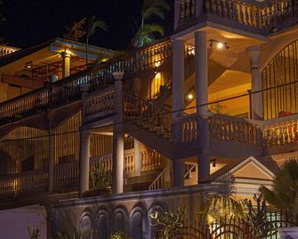 Rooftop Boutique Hotel Adults Only - Serrekunda - 建築
