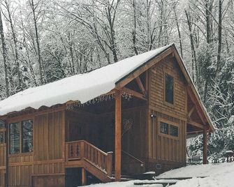 Cedar Springs Cabin - Meredith Lodging - Welches - Edificio