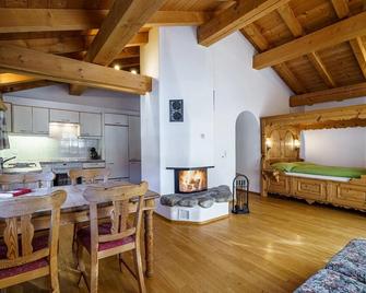 Hotel Silvapina - Klosters-Serneus - Τραπεζαρία