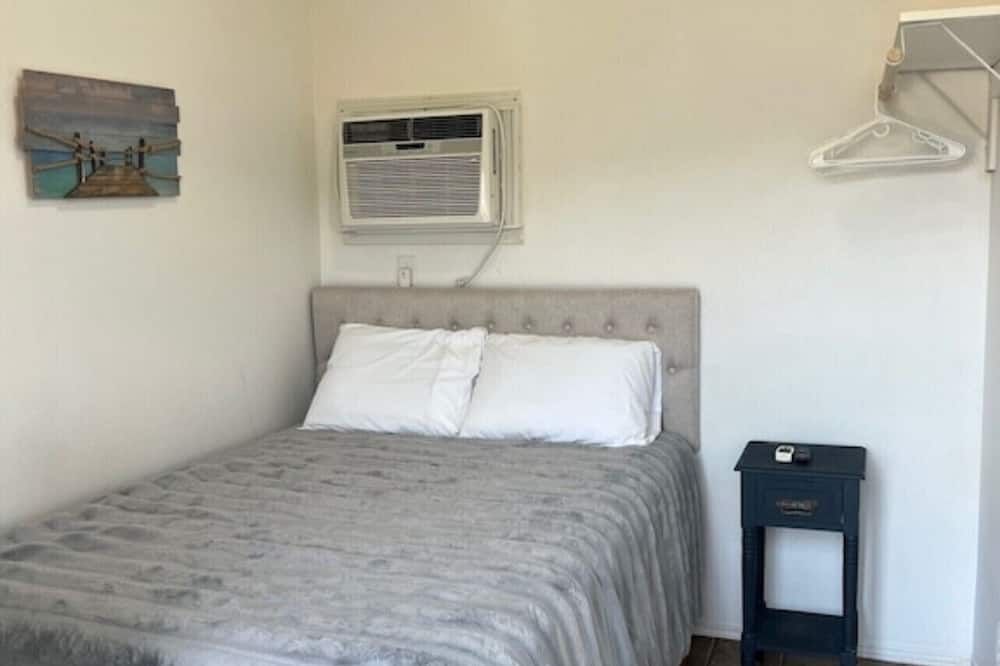 Rogue River Landing Resort - Gold Beach