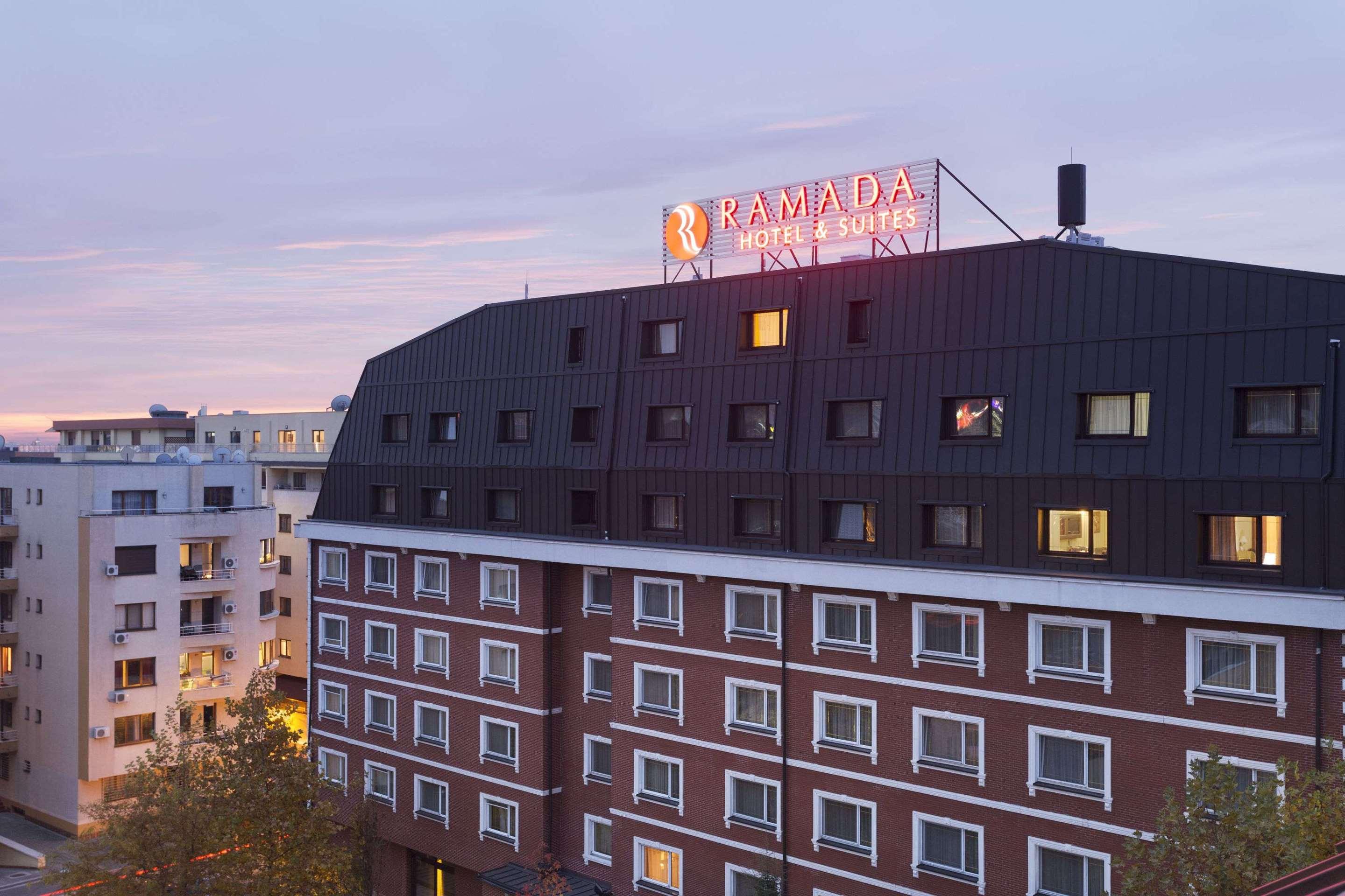 Ramada Hotel \u0026 Suites by Wyndham 
