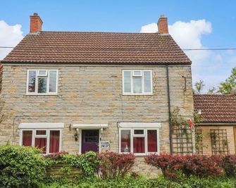 COSY NEST, pet friendly, with a garden in Glastonbury - Glastonbury - Building