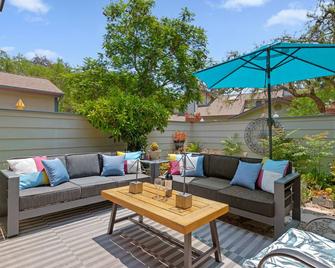 Hideaway Villa - Quiet Condo - Santa Barbara - Patio