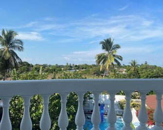 Hotel La Candelaria Room House - Magangué - Balcón