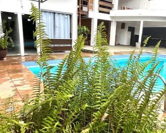 Pousada Jardins - São Luiz - Svømmebasseng