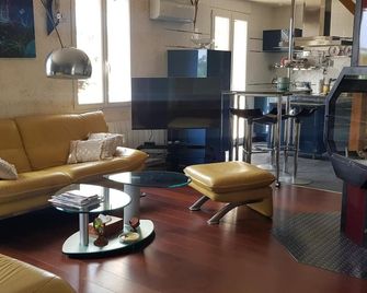 Sainte Maxime - L'Union - Salon