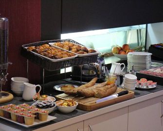 Hotel Saint Aubin - Saint-Aubin-sur-Mer - Buffet