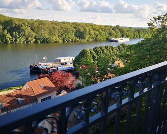 Maison de ville en plein centre historique - Conflans-Sainte-Honorine - Balcon