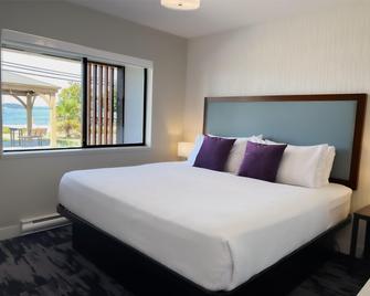 The Oceanside, a Coast Hotel - Sechelt - Bedroom