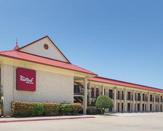 Red Roof Inn Dallas - Addison - Addison - Bina