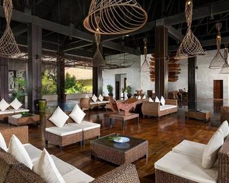 Eskala Hotels & Resorts - Ngwesaung - Lounge