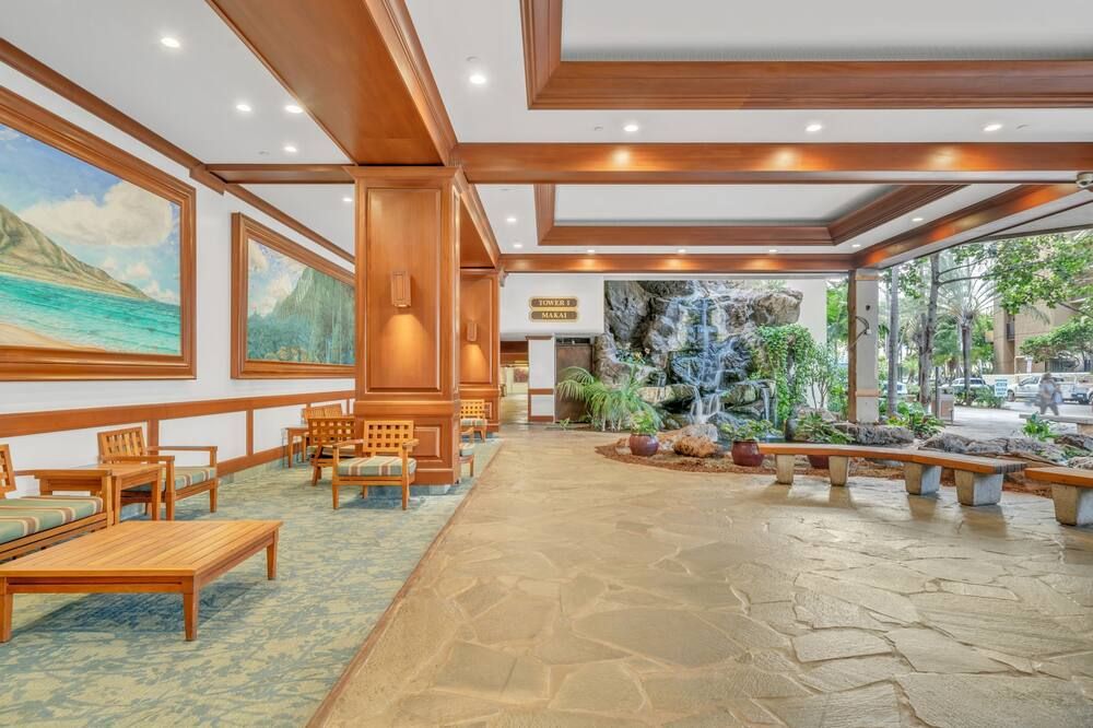 Standard Waikiki Banyan Condo with Mountain View by Koko Resort Vacation Rentals - הונולולו - לובי