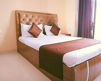 Castel Infinity Mumbai - Mumbai - Makuuhuone