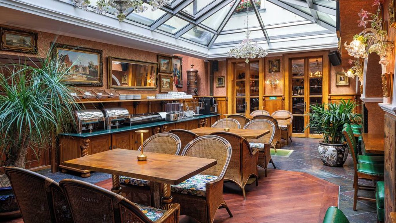 Hotel U Zlatého Stromu Prague By Bhg