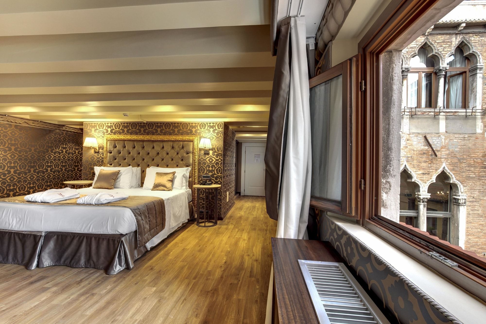 فندق دونا بالاس