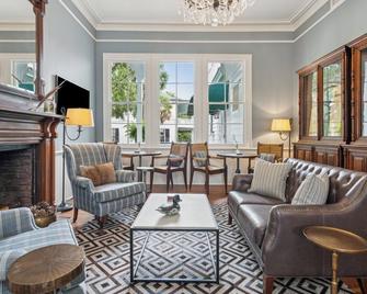 The Cuthbert House Inn - Beaufort - Wohnzimmer