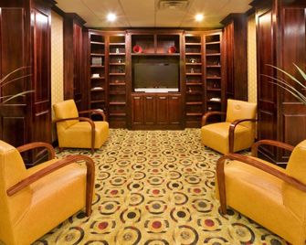 Lake Texoma Inn And Suites By IHG - Denison - Lounge