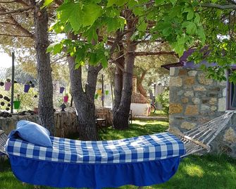 Nar Bagevi - Bozcaada - Patio