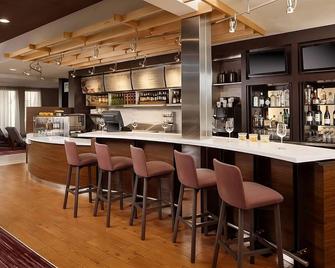 Breath of Fresh Air! Pet-Friendly w/ Pool Near Big Air Trampoline Park - Laguna Hills - Бар