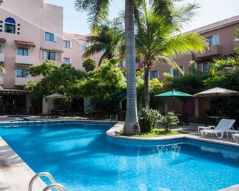 Holiday Inn CD. Del Carmen By IHG - Ciudad del Carmen - Uima-allas