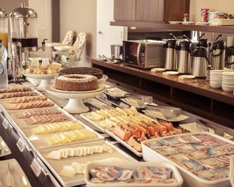Hotel 10 Ponta Grossa - Ponta Grossa - Buffet