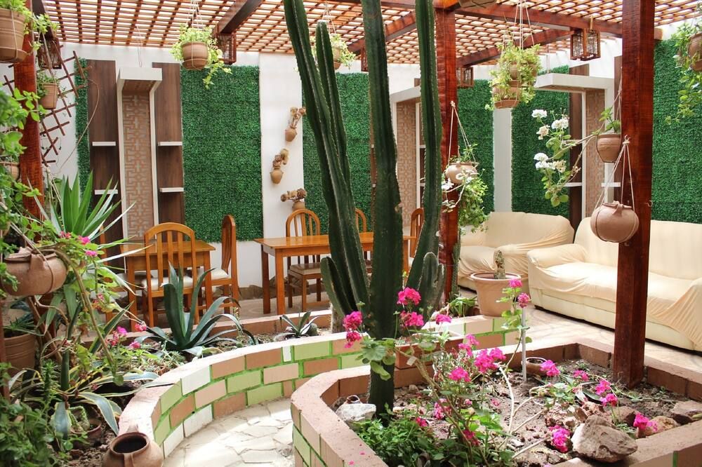 Kaaro Hotel El Buho - Puno - Patio