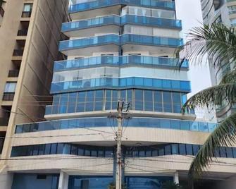 Prédio Frente Mar Praia da Costa 08 - Vila Velha - Edificio