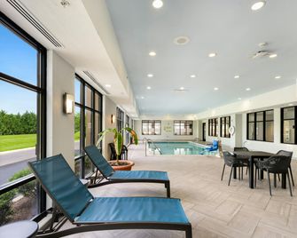 Hampton Inn Milford - Milford - Zwembad