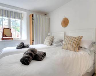 10 Cobb Terrace - Lyme Regis - Schlafzimmer