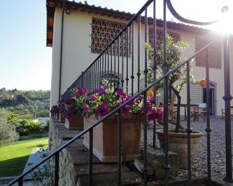 B&B Il Poggiolo delle Rose - Impruneta - Patio