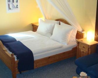 Hotel Flower Power - Hehlen - Bedroom