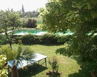 Colonzelle drome provençale 2km from Grignan mas de caractére avec piscine - Chamaret - Piscina
