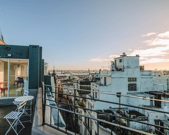 Viajero Montevideo Hostel - Montevideo - Balcón