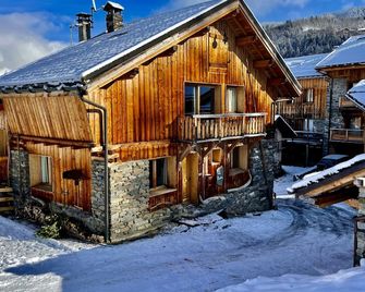 Chalet La Mura: Luxury, ski back possible - Les Allues - Bâtiment