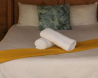 African Hut Camp - Free Massage With Sauna And Hot Tub - Tulbagh - Schlafzimmer