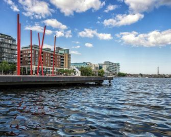 Grand Canal Hotel - Dublin - Außenansicht