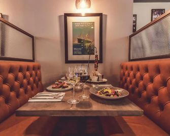 Broadcroft Hotel - Kirkintilloch
