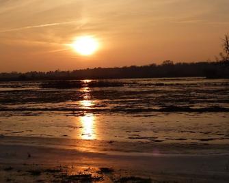 Experience Silence, In The National Park 'lower Oder Valley' - Mescherin - Vista del exterior