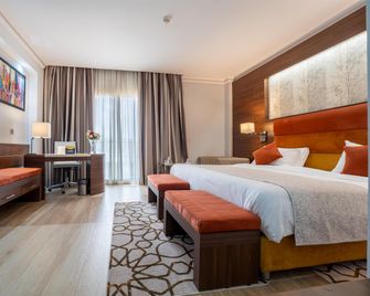 Golden Tulip Hotel Alexandre - Constantine - Schlafzimmer